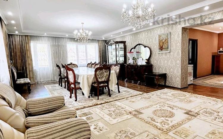 Отдельный дом · 4 комнаты · 307 м² · 6 сот., Карасай, Рахметова 108 за 94 млн ₸ в Алматинской обл. — фото 16