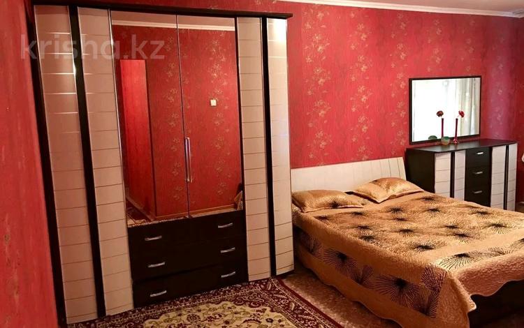 1-комнатная квартира, 40 м², 2/4 этаж по часам, Жансугурова 187 за 1 000 〒 в Талдыкоргане — фото 2