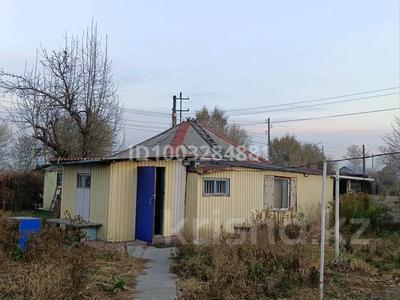 Отдельный дом · 3 комнаты · 100 м² · 7 сот., Бобровка,3133 — Бобровка за 6 млн 〒 в Семее