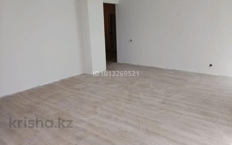 3-бөлмелі пәтер · 120 м² · 4/25 қабат, мкр 11 112 В, бағасы: 23.3 млн ₸ в Актобе — фото 2