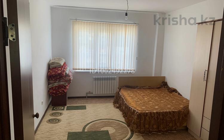 2-бөлмелі пәтер · 56 м² · 5/6 қабат, мкр Нурсая 57, бағасы: 20 млн ₸ в Атырау — фото 2