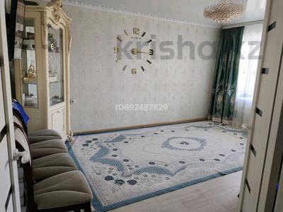2-комнатная квартира, 64 м², 4/5 этаж, Асылбекова 48 за 18.6 млн 〒 в Жезказгане
