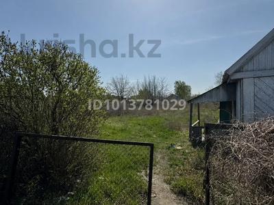 Отдельный дом · 1 комната · 16 м² · 8 сот., Юбилейный, Юбилейный 10 за 3.9 млн ₸ в Костанае