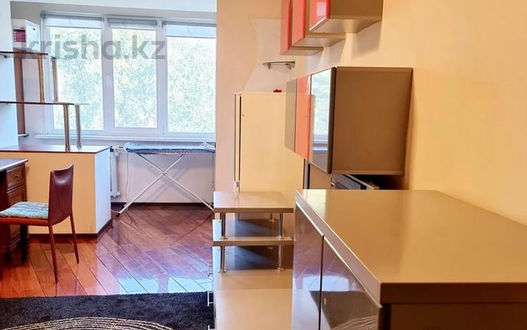 2-бөлмелі пәтер · 50 м² · 4/5 қабат, Таугүл ш/а., Мустай Карима — Саина Жандосова, бағасы: 18 000 ₸ в Алматы, Ауэзовский р-н — фото 2