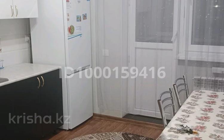 1-комнатная квартира · 38 м² · 4/6 этаж, мкр Комсомольский, Кабанбай батыра 48/2 — Орынбор за 180 000 〒 в Астане, Есильский р-н — фото 2