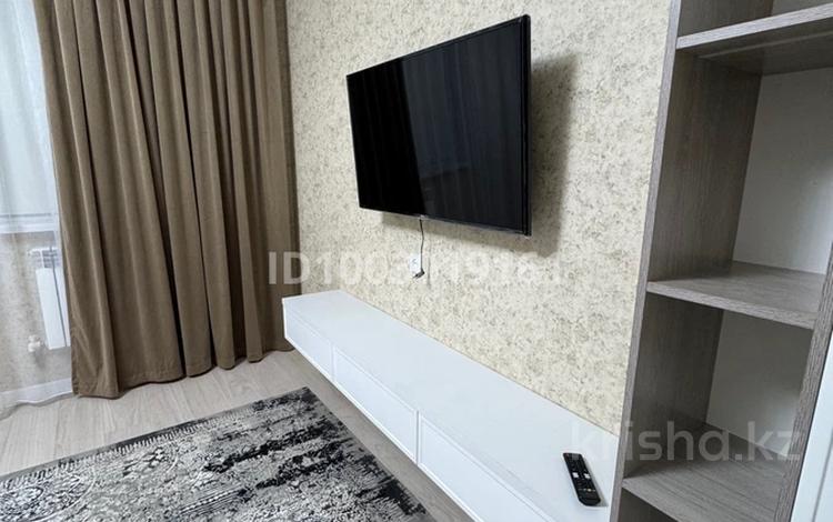 2-бөлмелі пәтер · 72 м² · 6/9 қабат, мкр Нурсат 3 80, бағасы: 300 000 〒 в Шымкенте, Каратауский р-н — фото 2