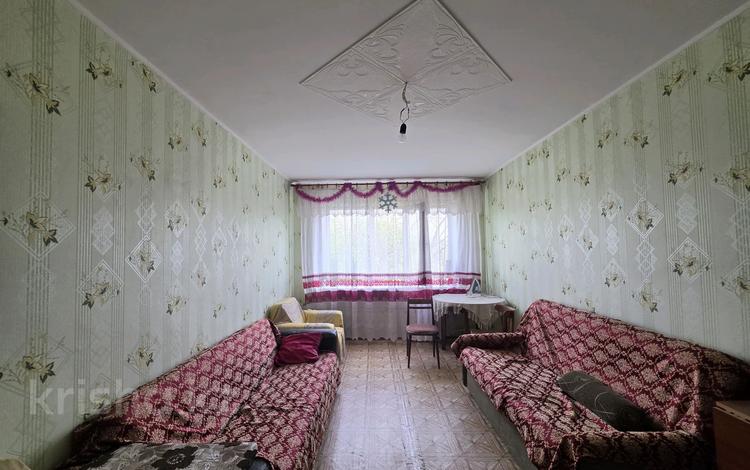 2-бөлмелі пәтер · 48 м² · 4/5 қабат, 14-шағынаудан 11, бағасы: 9.8 млн ₸ в Караганде, Алихана Бокейханова р-н — фото 2