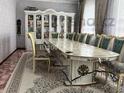 Отдельный дом · 6 комнат · 200 м² · 8 сот., 3пер Абишева 19 за 42 млн 〒 в Таразе