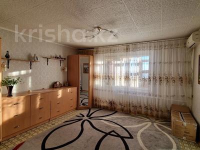3-комнатная квартира, 74 м², 5/5 этаж, Молодежная 67 за 10.8 млн 〒 в Шахтинске