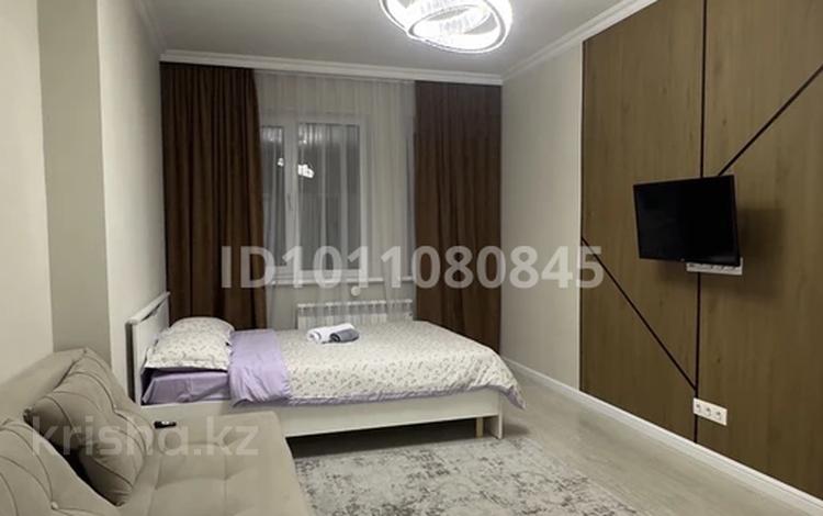 2-бөлмелі пәтер · 80 м² · 8/15 қабат, Шакарима 60 — Жилой комплекс Триумф, бағасы: 14 000 ₸ в Семее — фото 2