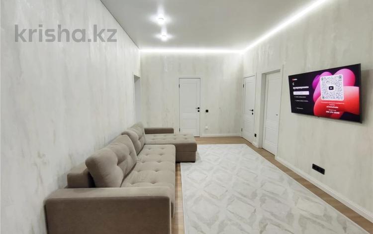 3-комнатная квартира · 95 м² · 6/10 этаж, мкр Юго-Восток, Муканова — Средняя школа №5, Ясли-сад "Еркетай" за 46.5 млн ₸ в Караганде, Казыбек би р-н — фото 2
