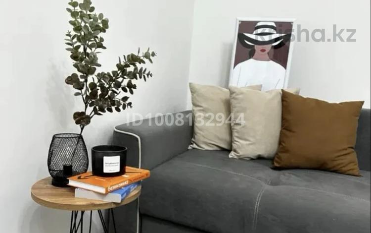 2-комнатная квартира · 67 м² · 2/5 этаж, Кабанбай Батыра 112 за 12 000 ₸ в Усть-Каменогорске — фото 2