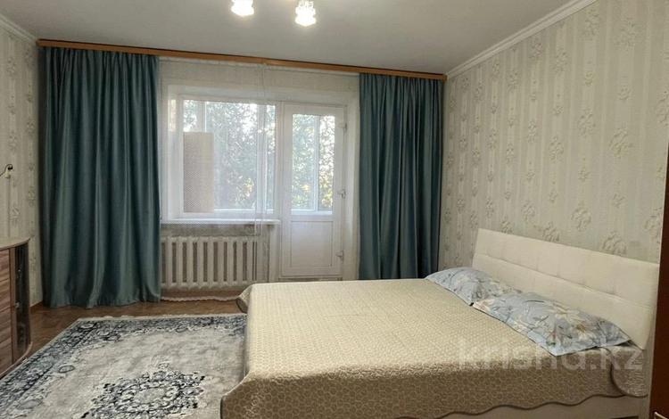 1-комнатная квартира · 40 м² · 2/9 этаж, Оборонная 55 — 342 квартал за 10 000 ₸ в Семее — фото 2