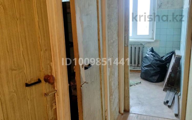 3-бөлмелі пәтер · 48 м² · 5/5 қабат, 7 микрорайон 34 — Находится возле магазина "Айнур", бағасы: 7 млн ₸ в Темиртау — фото 2