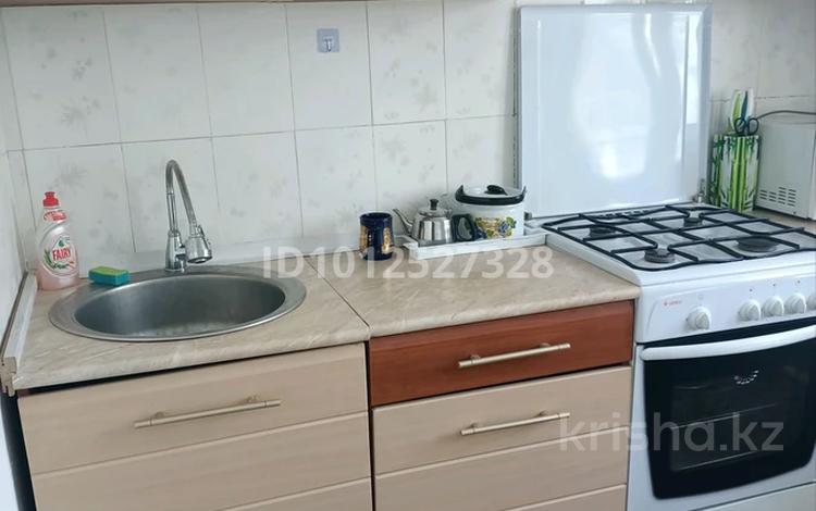1-комнатная квартира · 36 м² · 5/5 этаж, мкр 4 9 за 12.5 млн ₸ в Уральске — фото 2