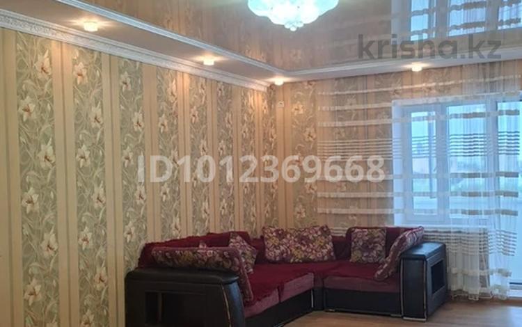 4-комнатная квартира · 111 м² · 3/5 этаж, Абая за 350 000 ₸ в Уральске — фото 8