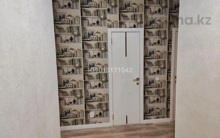 2-комнатная квартира · 55 м² · 9/15 этаж, мкр Шубар, Сарайшык 7/1 за 250 000 ₸ в Астане, Есильский р-н — фото 2