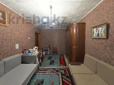 4-комнатная квартира, 78 м², 4/5 этаж, Мкр Салтанат за 15.5 млн 〒 в Таразе