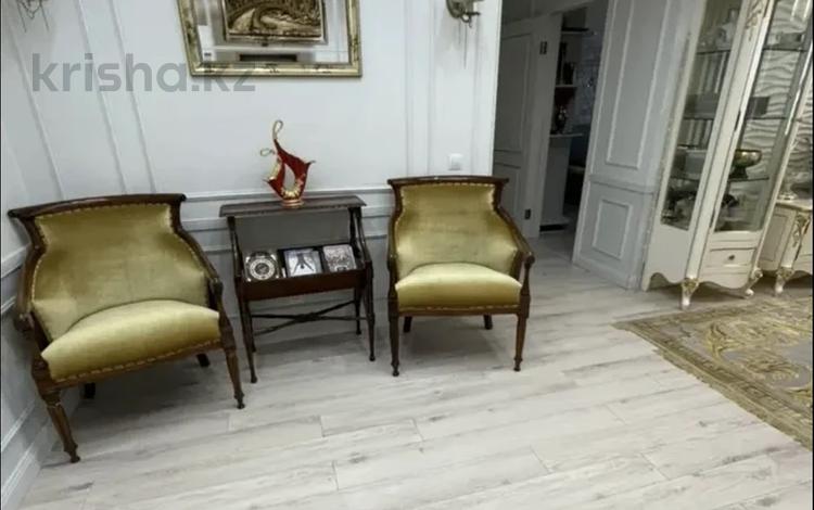 4-комнатная квартира · 140 м² · 6/16 этаж, Республики 42 за 400 000 ₸ в Караганде — фото 2