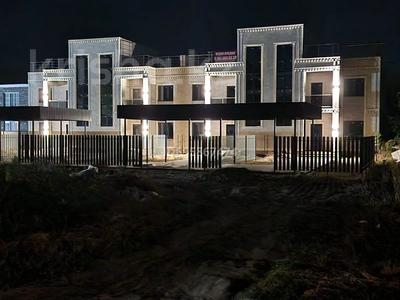 Отдельный дом · 4 комнаты · 180 м² · 3.5 сот., Самал 221 за 45 млн ₸ в Уральске