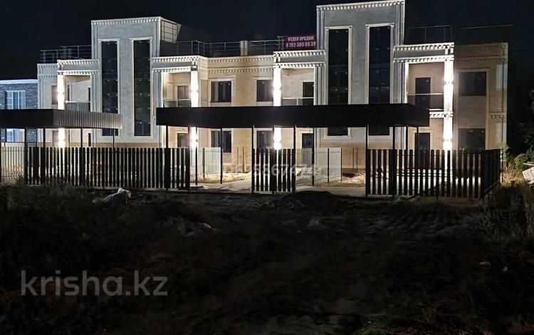 Отдельный дом · 4 комнаты · 180 м² · 3.5 сот., Самал 221 за 45 млн ₸ в Уральске — фото 79