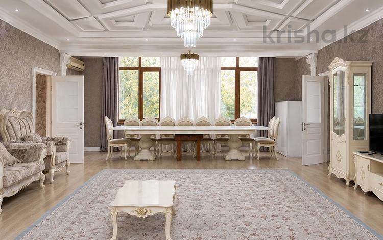5-комнатная квартира · 220 м² · 2/4 этаж, Орманова — Центральный парк за 800 000 ₸ в Алматы, Медеуский р-н — фото 112