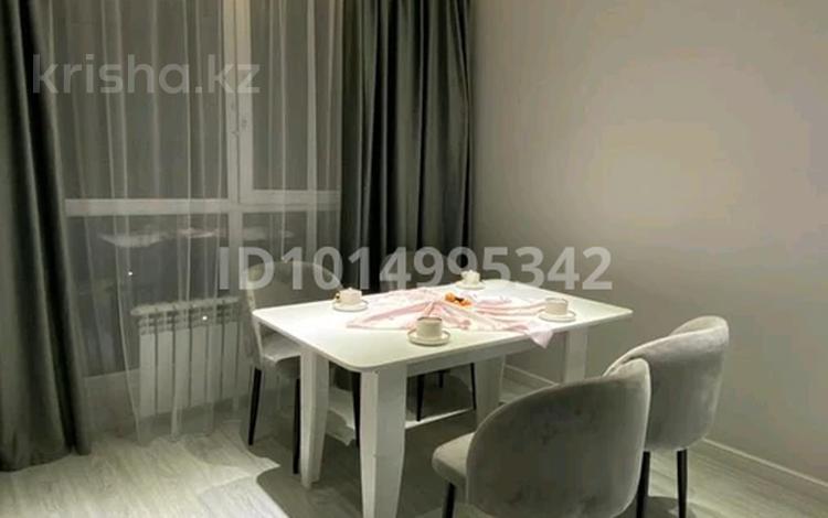 3-бөлмелі пәтер · 72 м² · 5/9 қабат, Шұғыла ш/а. 340/35 - 340/35 к17, бағасы: 18 000 ₸ в Алматы, Наурызбайский р-н — фото 2