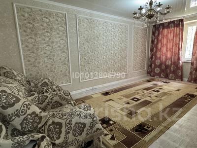 3-комнатная квартира · 60 м² · 1/5 этаж, мкр Каратау за 130 000 ₸ в Таразе