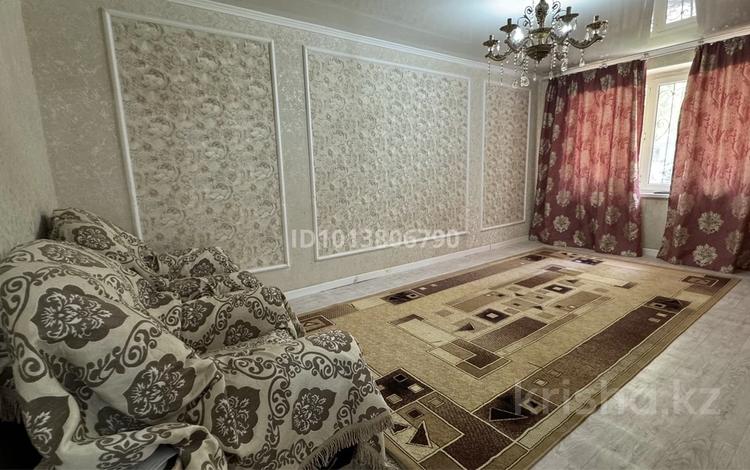 3-комнатная квартира · 60 м² · 1/5 этаж, мкр Каратау за 130 000 ₸ в Таразе — фото 2