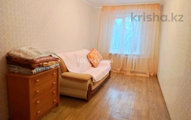 2-комнатная квартира, 46 м², 3/4 этаж помесячно, мкр №7 36