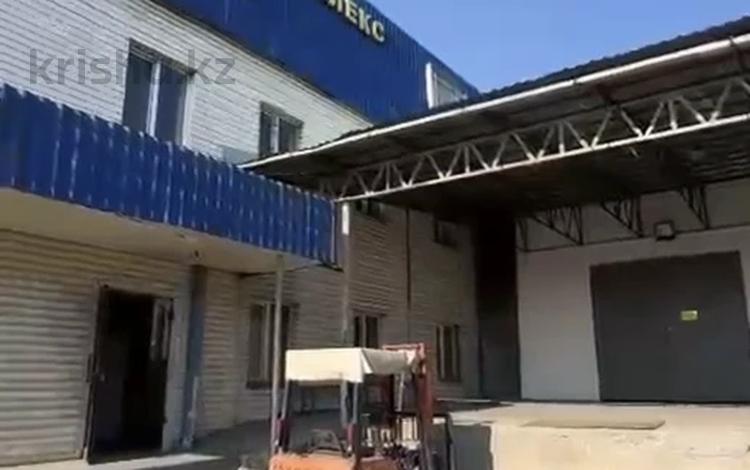 Еркін, кеңселер, дүкендер мен бутиктер, қоймалар, жқб, автосервистер мен көлік жуу, қоғамдық тамақтану орны, сұлулық салондары, ауыл шаруашылығы, монша, қонақ үй және демалыс орындары, фитнес және спорт, медорталықтар мен дәріханалар, білім орталықтары, ойын-сауық, конференц-залдар, кабинеттер және жұмыс орындары, студиялар · 1400 м², бағасы: 1.1 млн 〒 в Талдыкоргане — фото 6