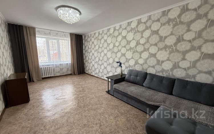 2-бөлмелі пәтер · 70 м² · 3/5 қабат, Валиханова, бағасы: 150 000 〒 в Петропавловске — фото 2