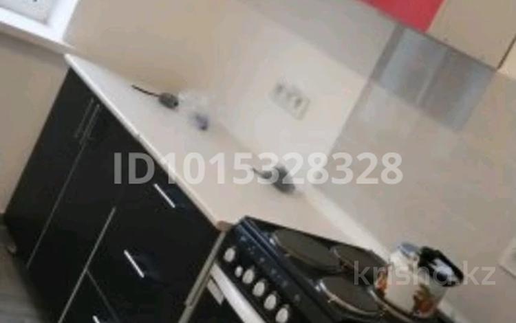 2-комнатная квартира · 55 м² · 7/12 этаж, мкр Дарабоз 41 за 240 000 ₸ в Алматы, Алатауский р-н — фото 2