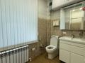 Офисы, кабинеты и рабочие места · 423 м² за 1.5 млн ₸ в Караганде, Казыбек би р-н — фото 17