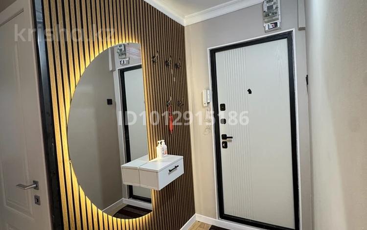 2-комнатная квартира · 45 м² · 2/5 этаж, мкр Акбулак 23 за 18 500 ₸ в Таразе — фото 2