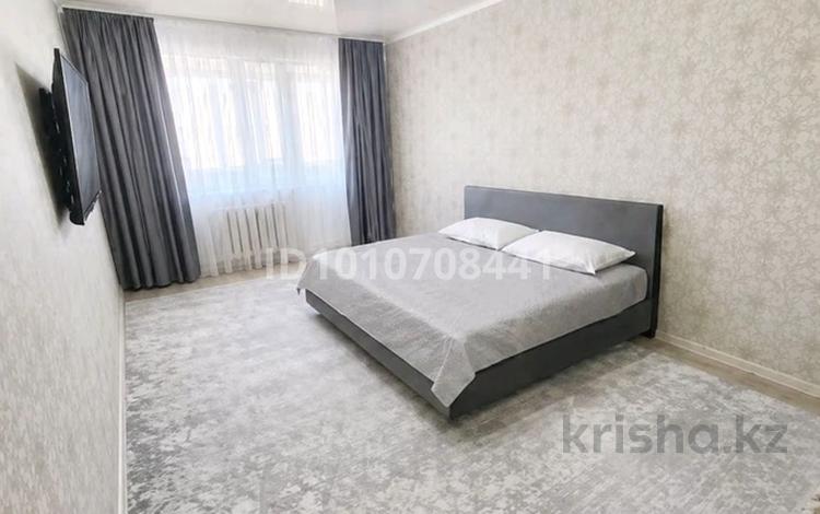 1-комнатная квартира · 49 м² · 5/5 этаж, Мкр. Строитель 42 за 10 000 ₸ в Уральске, мкр Школьник — фото 11