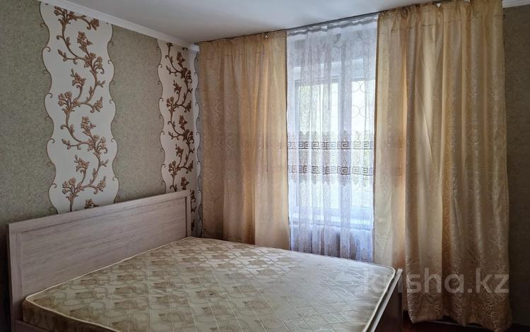 2-комнатная квартира, 45 м², 1/5 этаж помесячно, Байтурсынова 92 за 130 000 〒 в Шымкенте — фото 2