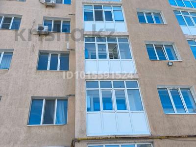 4-комнатная квартира · 114 м² · 2/5 этаж, мкр 4 26/2 — магазин Япошка за 41 млн ₸ в Уральске