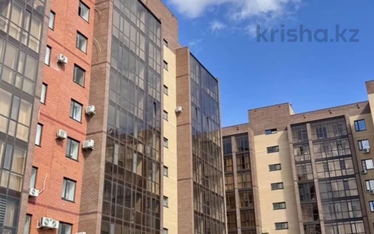 3-бөлмелі пәтер · 90 м² · 1/9 қабат, Бухар Жырау 179/2 — можно в ипотеку, бағасы: 54 млн ₸ в Павлодаре — фото 17
