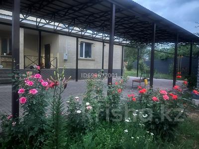 Жеке үй · 5 бөлме · 200 м² · 8 сот., Горького 101/1, бағасы: 80 млн 〒 в Бельбулаке (Мичурино)