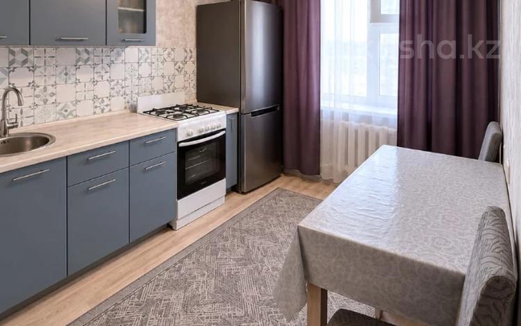 2-комнатная квартира · 53 м² · 6/6 этаж, 4 мкрн за 15.7 млн ₸ в Уральске — фото 2