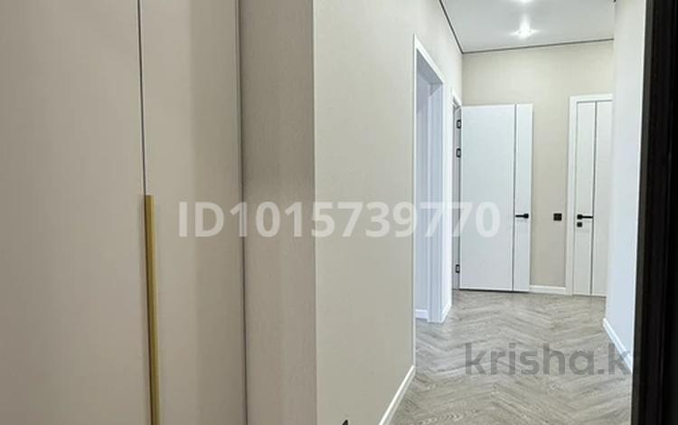 2-комнатная квартира · 68 м² · 13/18 этаж, ул. Е-36 9 за 350 000 ₸ в Астане, Нура р-н — фото 2