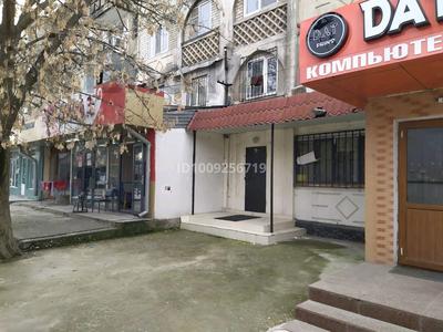 1 комната · 55 м² · 1/5 этаж, 18-й микрорайон 4 — С торца пиццерии Эльдора за 100 000 ₸ в Шымкенте, Аль-Фарабийский р-н