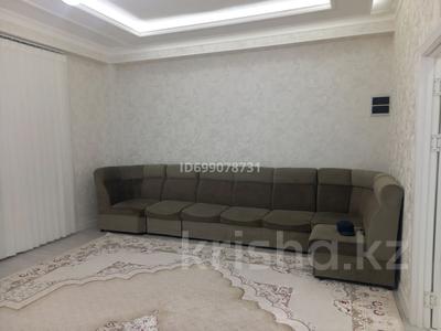 2-комнатная квартира · 80 м² · 1/3 этаж, Батырбекова 18/21 — В Караван Сарае за 20 000 ₸ в Туркестане