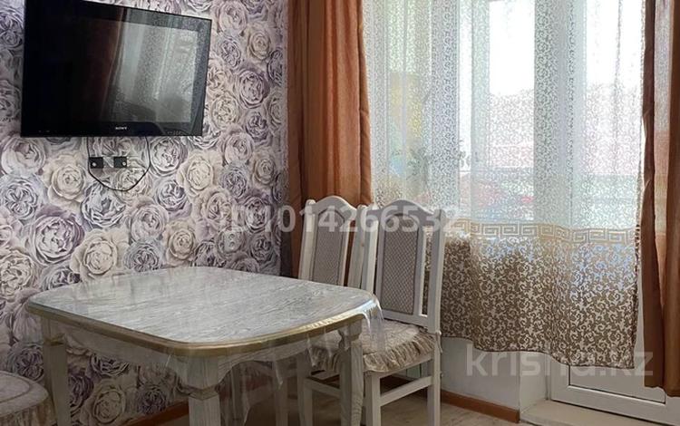 2-комнатная квартира · 60 м² · 7/9 этаж, мкр. Зачаганск пгт — возле 10, 47 школы за 24.7 млн ₸ в Уральске — фото 2