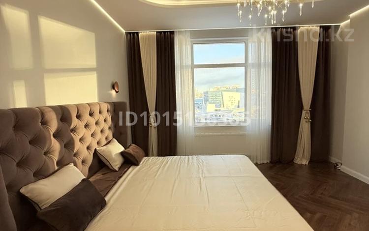 3-комнатная квартира · 128 м² · 11/13 этаж, Шамши Калдаяков 8/2 — Тауелсиздик за 137 млн ₸ в Астане, Сарайшык р-н — фото 2
