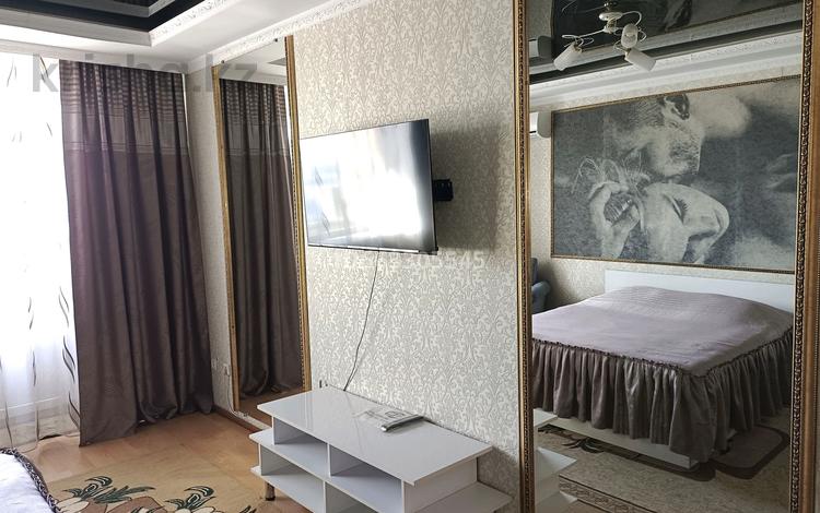 1-комнатная квартира · 45 м² · 3/9 этаж, 15 микрорайон 18/1 за 11 000 ₸ в Семее — фото 13