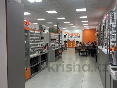 Свободное назначение, офисы, магазины и бутики, образование, кабинеты и рабочие места, студии · 240 м² за 840 000 〒 в Актобе