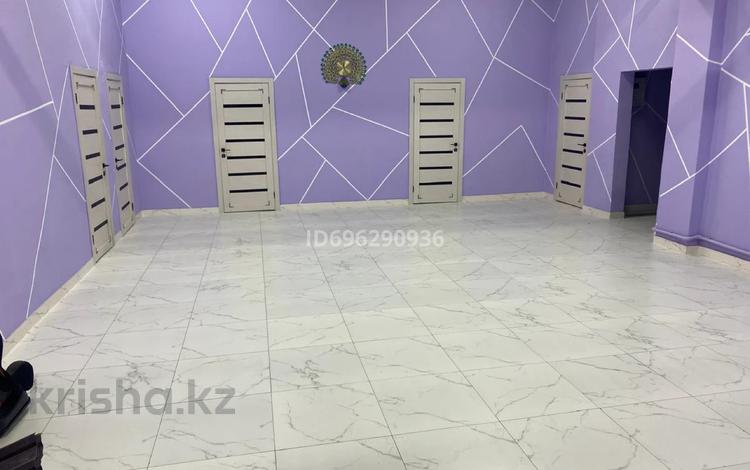 Кеңселер, дүкендер мен бутиктер, қоймалар, білім орталықтары, ойын-сауық · 197 м², бағасы: 45 млн ₸ в Актау, 17-й мкр — фото 10
