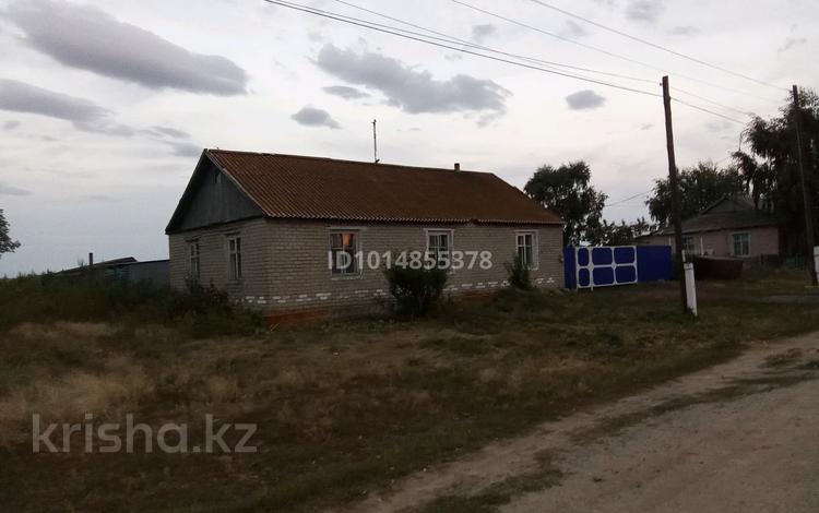 Отдельный дом · 3 комнаты · 80 м² · 10 сот., Карла-Маркса за 4.5 млн ₸ в Михайловке — фото 2